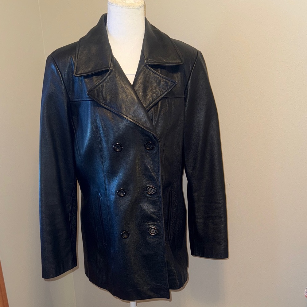 Vintage Women’s Black 100 % Leather Jacket - Medium